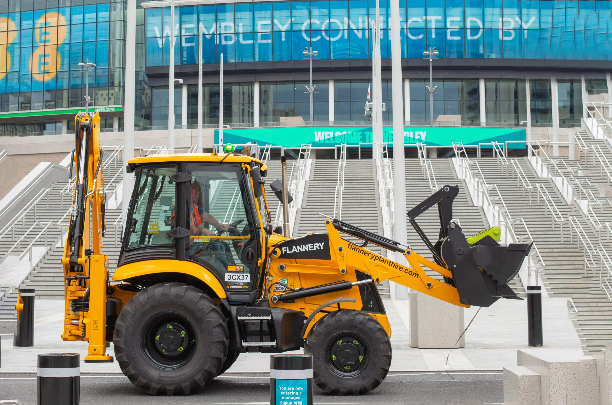 Mini digger hire in Watford for trenching and groundworks