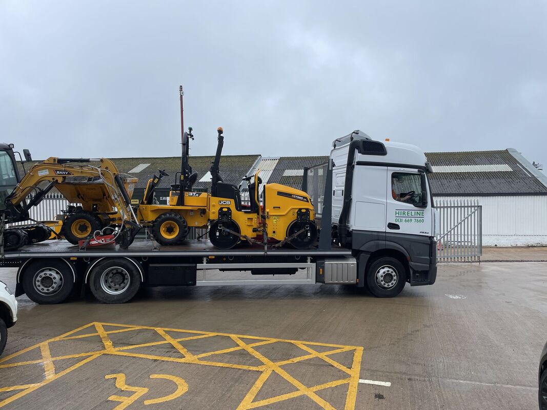 Mini plant hire in Watford for trenching and groundworks
